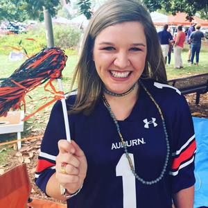 Meet your Posher, Hallie